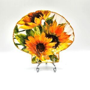 Decoupage Scalloped shell Sunflowers 